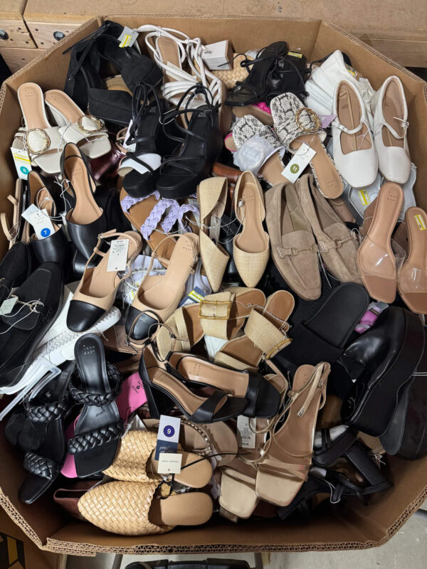 Women Shoes liquidation Pallet