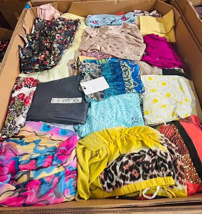 Women's clothing pallets