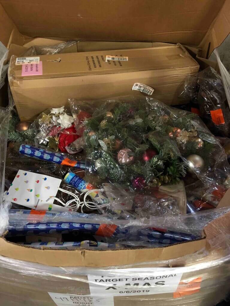 Christmas decorations pallets