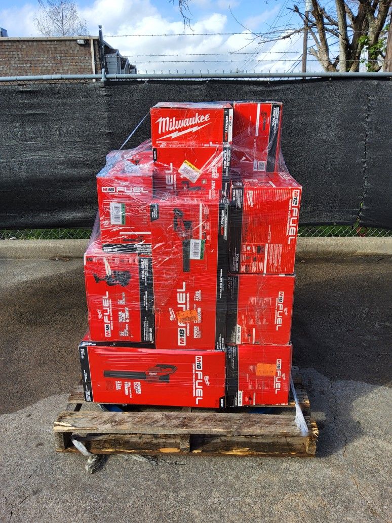 milwaukee tool pallets